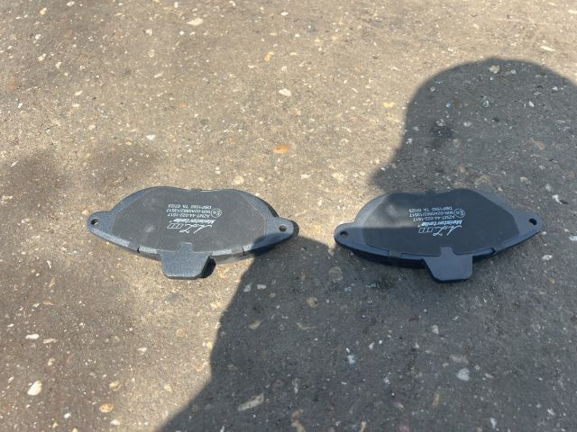 bontott MERCEDES-BENZ E-CLASS Hátsó Pár Fékbetét