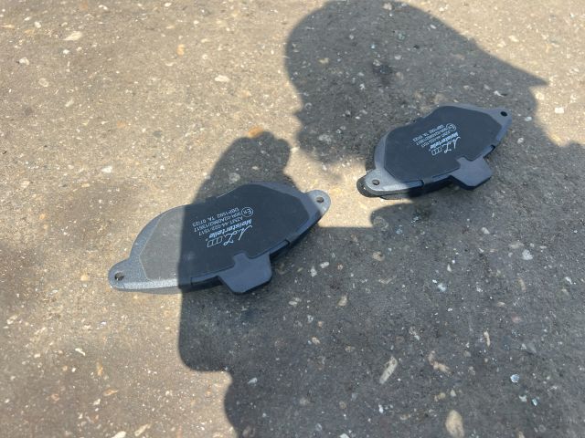 bontott MERCEDES-BENZ E-CLASS Hátsó Pár Fékbetét