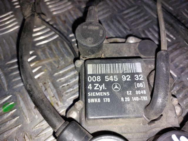 bontott MERCEDES-BENZ E-CLASS Motorvezérlő