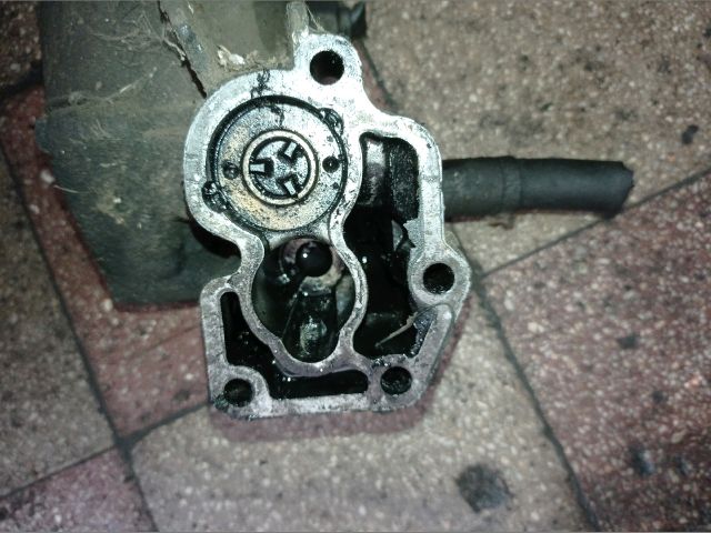 bontott MERCEDES-BENZ E-CLASS Olajszűrő Ház