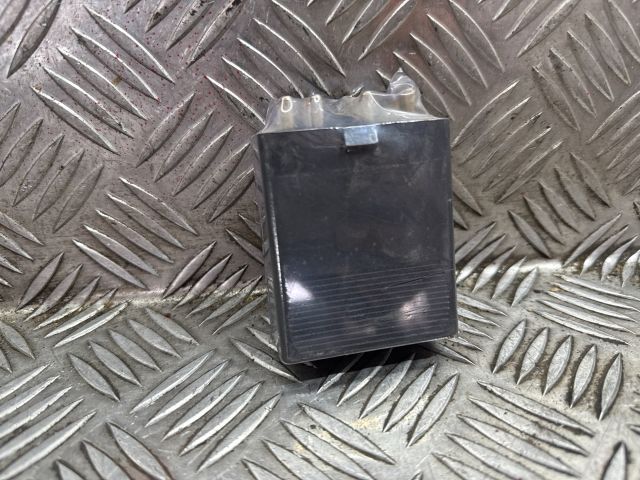 bontott MERCEDES-BENZ E-CLASS Üzemanyag Szivattyú Relé