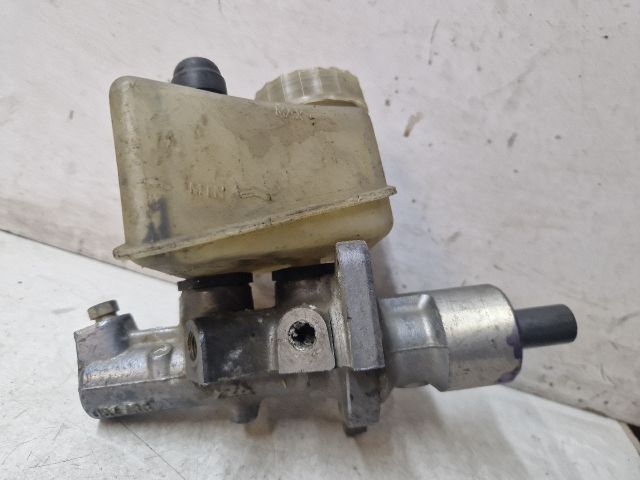 bontott MERCEDES-BENZ E-CLASS Főfékhenger