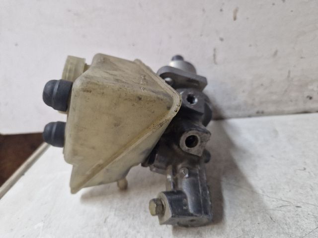 bontott MERCEDES-BENZ E-CLASS Főfékhenger