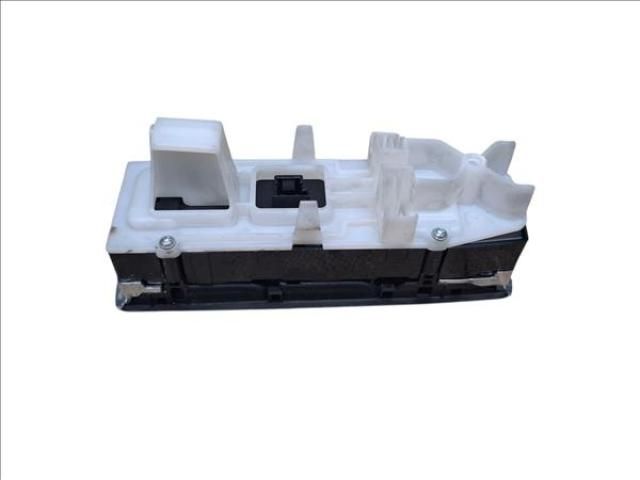 bontott MERCEDES-BENZ E-CLASS Ablakemelő Kapcsoló Négyes / Kettes