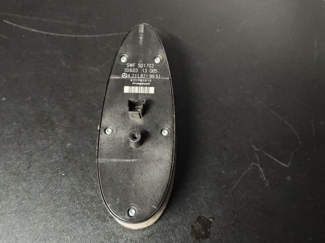 bontott MERCEDES-BENZ E-CLASS Ablakemelő Kapcsoló Négyes / Kettes