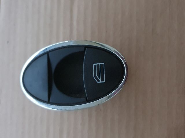 bontott MERCEDES-BENZ E-CLASS Ablakemelő Kapcsoló (Pozíciófüggetlen)