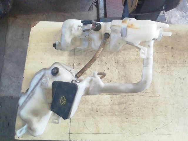 bontott MERCEDES-BENZ E-CLASS Ablakmosó Tartály