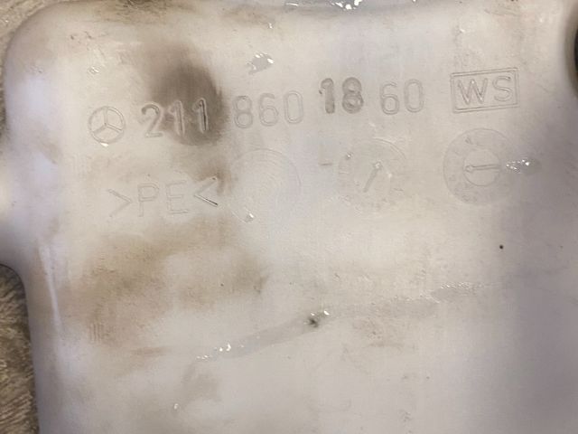 bontott MERCEDES-BENZ E-CLASS Ablakmosó Tartály