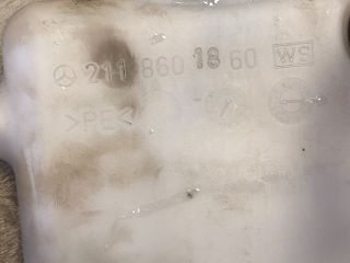 bontott MERCEDES-BENZ E-CLASS Ablakmosó Tartály