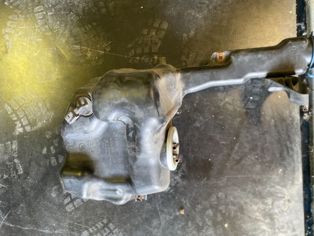 bontott MERCEDES-BENZ E-CLASS Ablakmosó Tartály