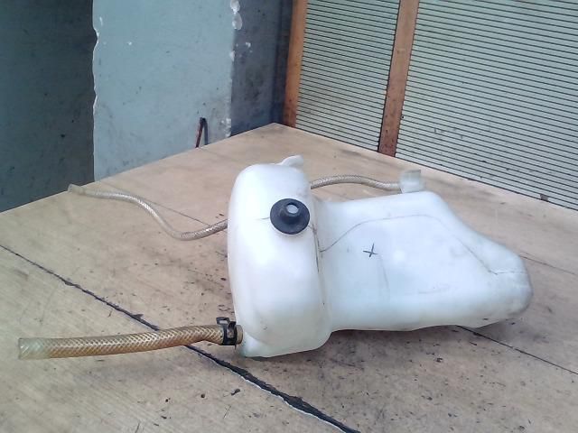 bontott MERCEDES-BENZ E-CLASS Ablakmosó Tartály