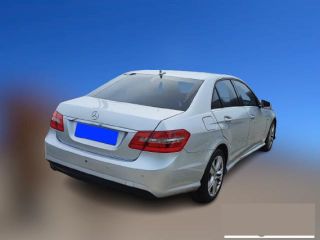 bontott MERCEDES-BENZ E-CLASS Ajtó Kárpit Világítás