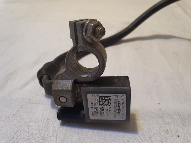 bontott MERCEDES-BENZ E-CLASS Akkumulátor Saru Elektronikával