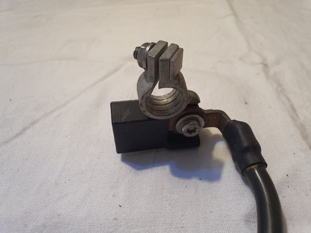 bontott MERCEDES-BENZ E-CLASS Akkumulátor Saru Elektronikával