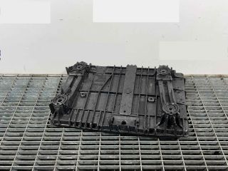 bontott MERCEDES-BENZ E-CLASS Akkumulátor Tartó