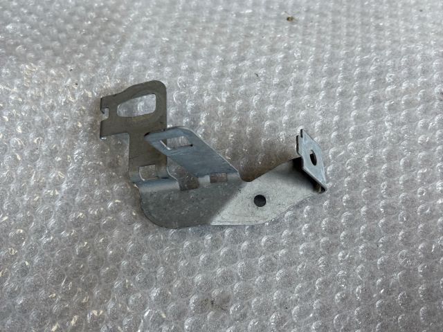 bontott MERCEDES-BENZ E-CLASS Alsó Kereszttartó