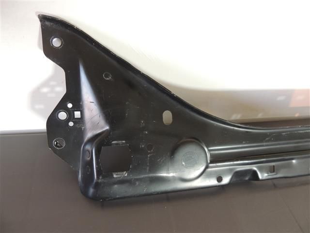 bontott MERCEDES-BENZ E-CLASS Alsó Kereszttartó