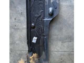 bontott MERCEDES-BENZ E-CLASS Alsó Padlólemez Burkolat