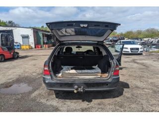 bontott MERCEDES-BENZ E-CLASS Alsó Padlólemez Burkolat