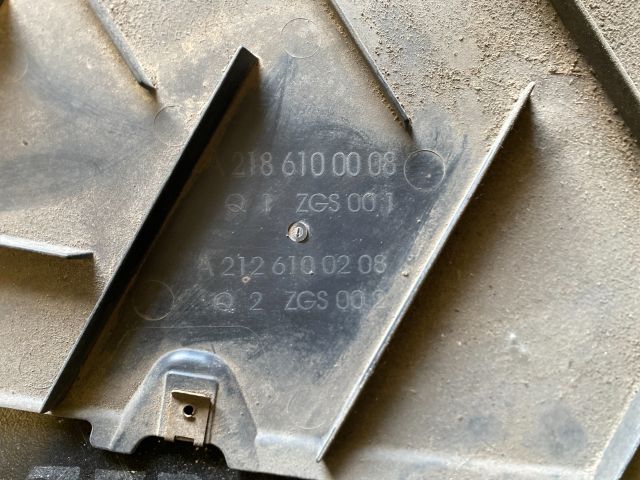 bontott MERCEDES-BENZ E-CLASS Alsó Padlólemez Burkolat