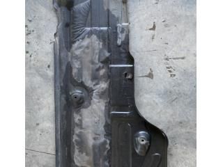 bontott MERCEDES-BENZ E-CLASS Alsó Padlólemez Burkolat