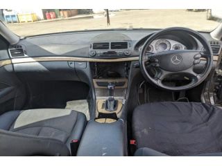 bontott MERCEDES-BENZ E-CLASS Alsó Padlólemez Burkolat