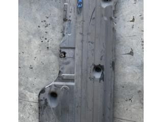 bontott MERCEDES-BENZ E-CLASS Alsó Padlólemez Burkolat