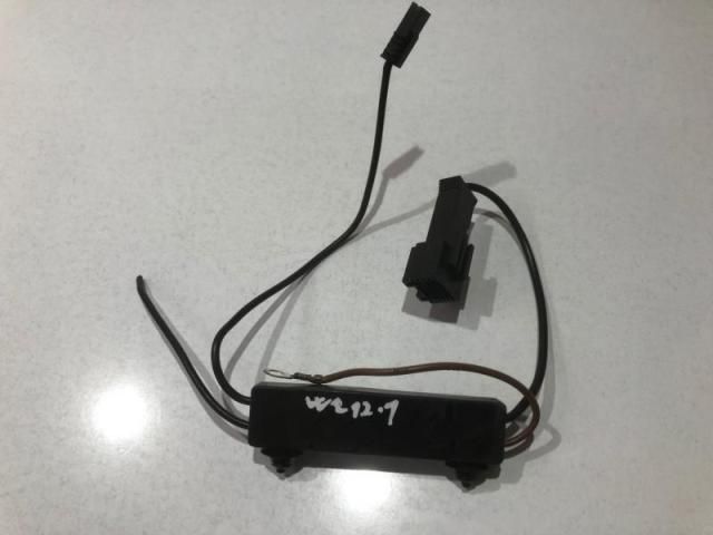 bontott MERCEDES-BENZ E-CLASS Antenna Erősítő