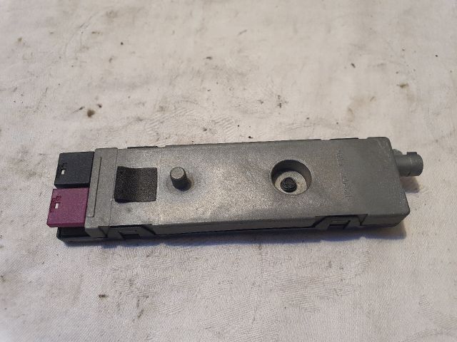 bontott MERCEDES-BENZ E-CLASS Antenna Erősítő