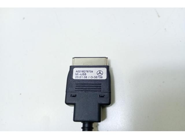 bontott MERCEDES-BENZ E-CLASS AUX Csatlakozó