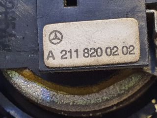 bontott MERCEDES-BENZ E-CLASS Bal A Oszlop Hangszóró Burkolat