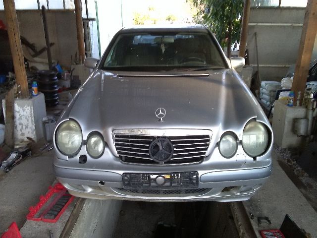 bontott MERCEDES-BENZ E-CLASS Bal B Oszlop Burkolat