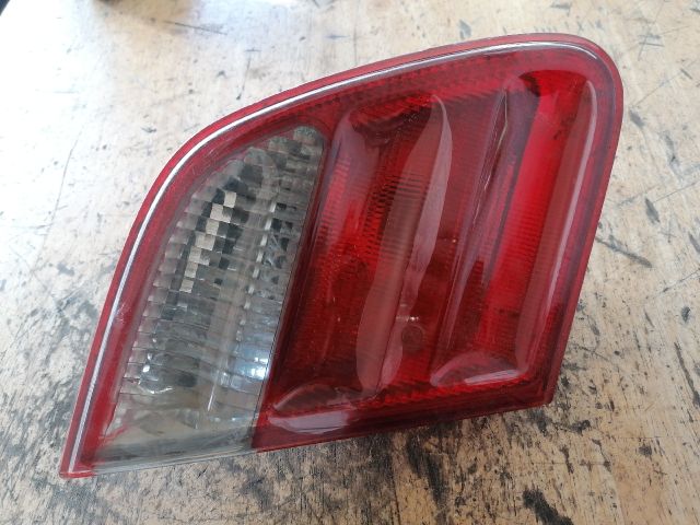 bontott MERCEDES-BENZ E-CLASS Bal Belső Hátsó Lámpa