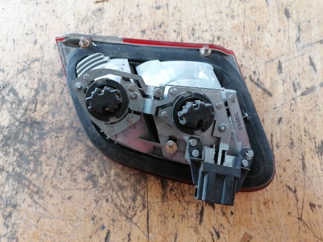 bontott MERCEDES-BENZ E-CLASS Bal Belső Hátsó Lámpa