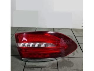 bontott MERCEDES-BENZ E-CLASS Bal Belső Hátsó Lámpa