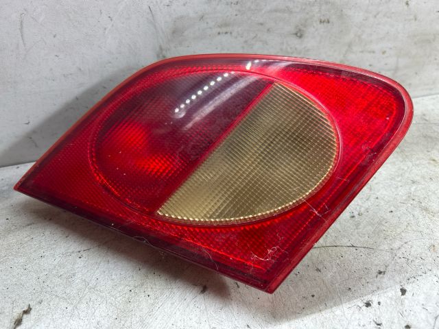 bontott MERCEDES-BENZ E-CLASS Bal Belső Hátsó Lámpa