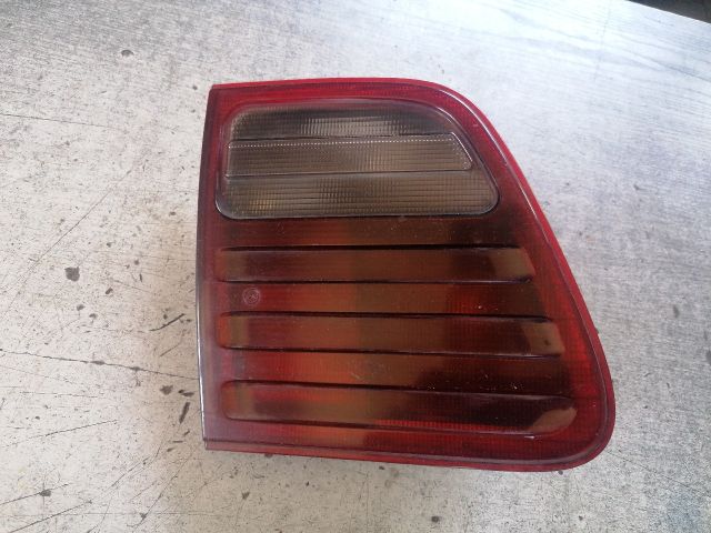 bontott MERCEDES-BENZ E-CLASS Bal Belső Hátsó Lámpa