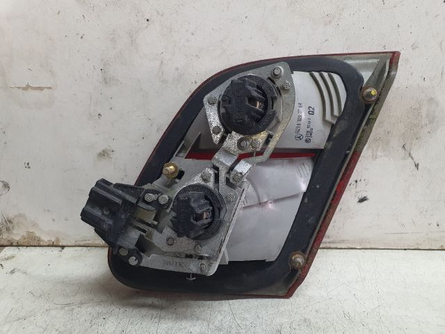 bontott MERCEDES-BENZ E-CLASS Bal Belső Hátsó Lámpa