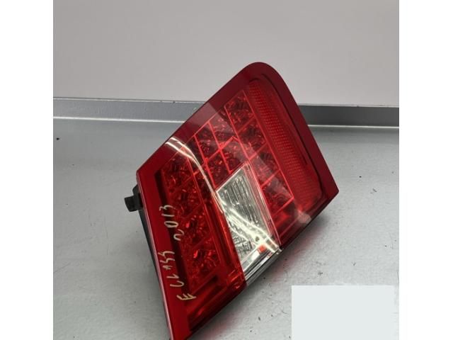 bontott MERCEDES-BENZ E-CLASS Bal Belső Hátsó Lámpa