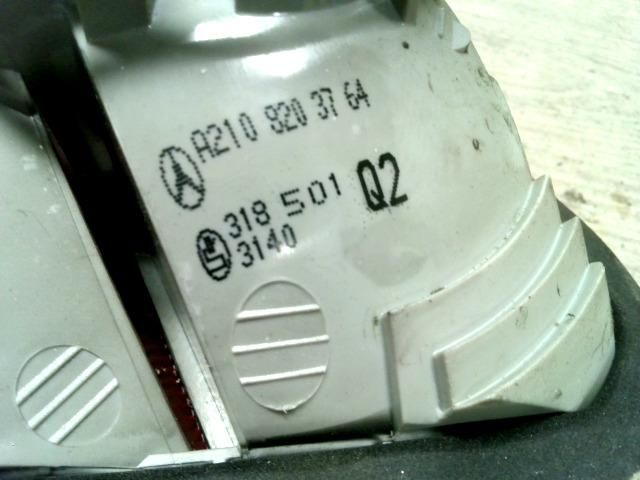 bontott MERCEDES-BENZ E-CLASS Bal Belső Hátsó Lámpa