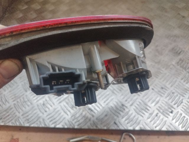 bontott MERCEDES-BENZ E-CLASS Bal Belső Hátsó Lámpa