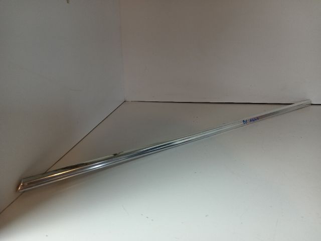 bontott MERCEDES-BENZ E-CLASS Bal első Ablak Díszléc