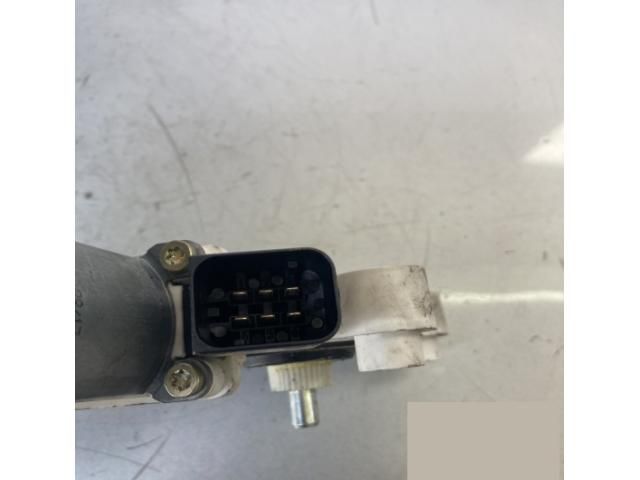 bontott MERCEDES-BENZ E-CLASS Bal első Ablakemelő Motor