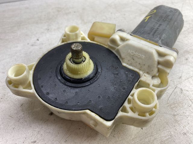 bontott MERCEDES-BENZ E-CLASS Bal első Ablakemelő Motor