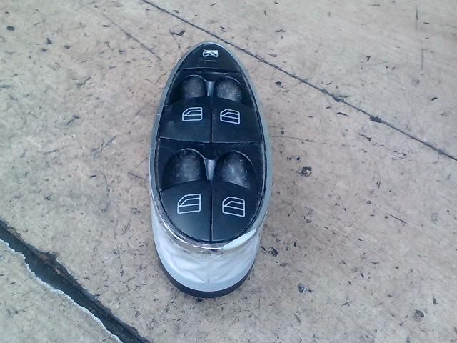 bontott MERCEDES-BENZ E-CLASS Bal első Ablakemelő Motor