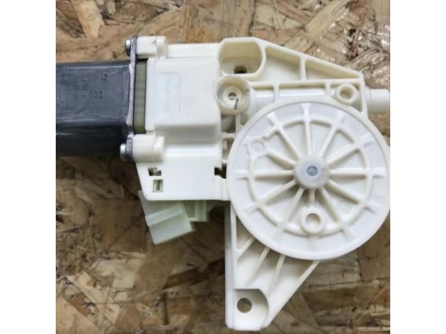 bontott MERCEDES-BENZ E-CLASS Bal első Ablakemelő Motor