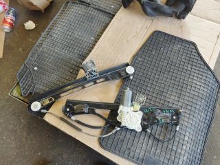 bontott MERCEDES-BENZ E-CLASS Bal első Ablakemelő Szerkezet (Elektromos)