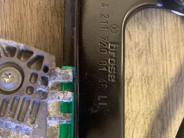 bontott MERCEDES-BENZ E-CLASS Bal első Ablakemelő Szerkezet (Elektromos)