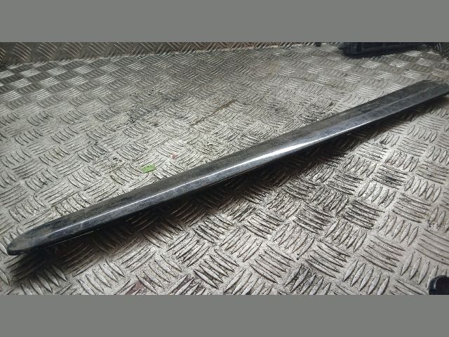 bontott MERCEDES-BENZ E-CLASS Bal első Ajtó Díszléc