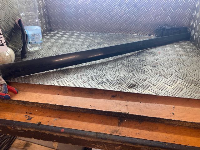 bontott MERCEDES-BENZ E-CLASS Bal első Ajtó Díszléc